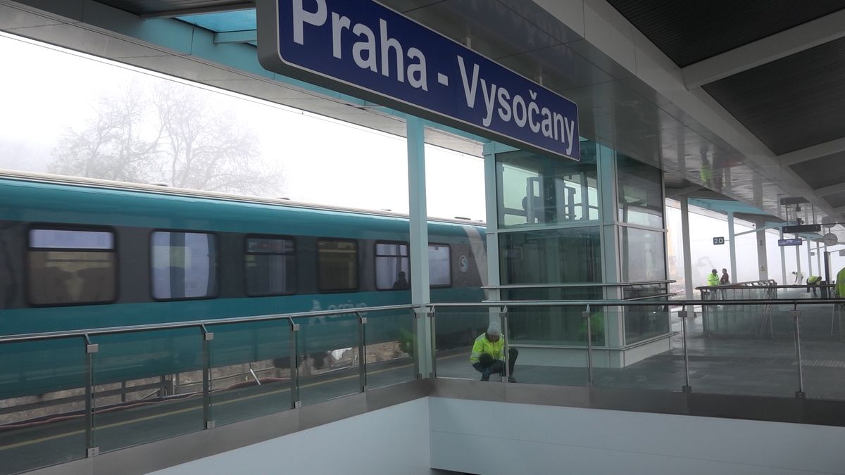Ve stanici v pražských Vysočanech se otevřela nová odbavovací hala